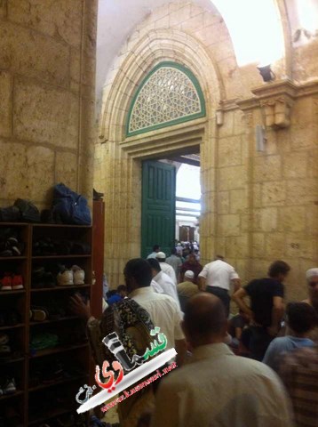 ابناء كفرقاسم في رحاب المسجد الاقصى لاداء صلاة التراويح 